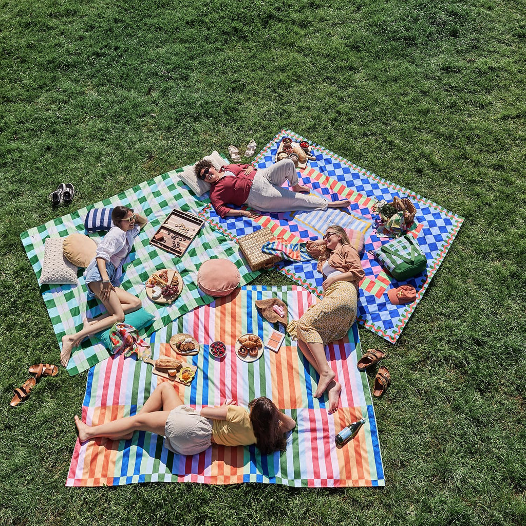 Large Quick Dry Water Resistant Picnic Blanket 66 x 66 Inch