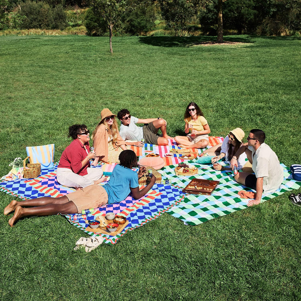 Quick Dry Water Resistant Picnic Blanket for Camping and Travel